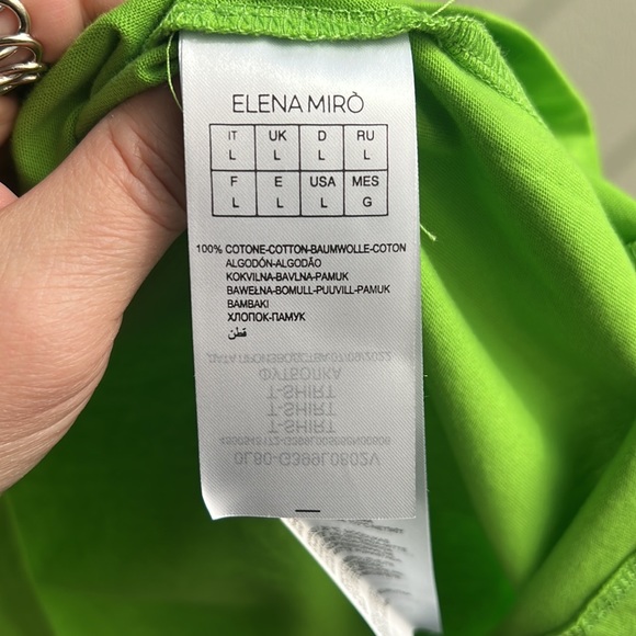 T-Shirt - Picture 4 of 5